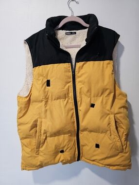 Shein Black And Yellow Puffy Sherpa Lined Vest